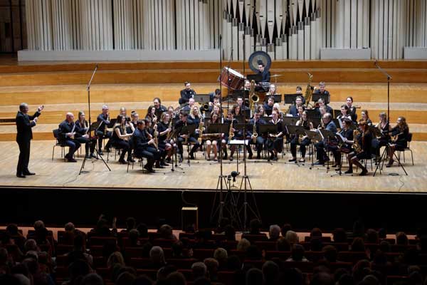 picture SAXOPHOBIA: Koncert 60-členného saxofónového orch.