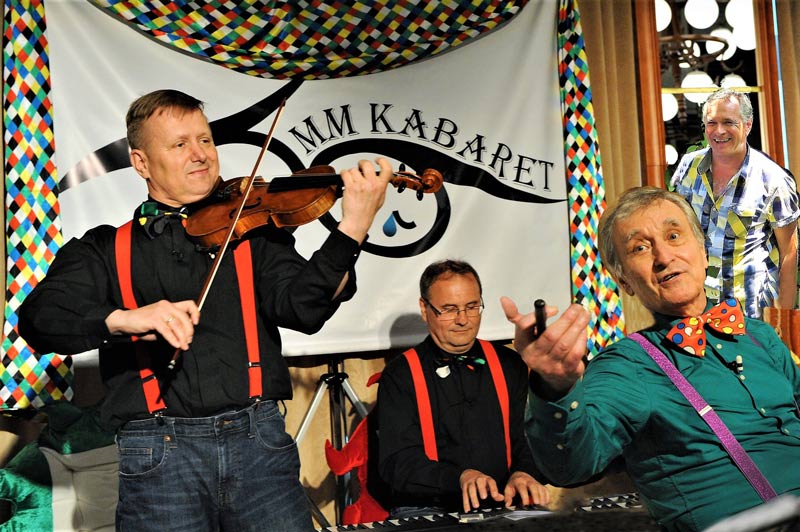picture MILAN MARKOVIČ A PÁNI BRATIA