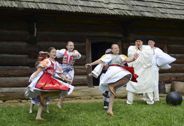 picture Smejko a Tanculienka - Kuk, ani muk!
