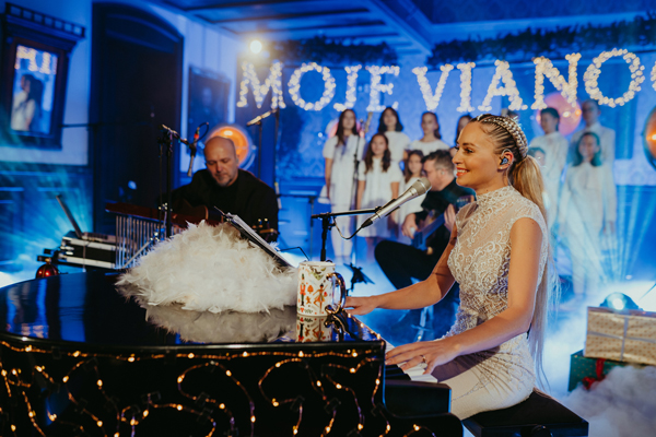 picture MÁRIA ČÍROVÁ - MOJE VIANOCE 2021 / ONLINE KONCERT
