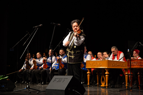 picture 100 členný cigánsky orchester Budapešť a hostia