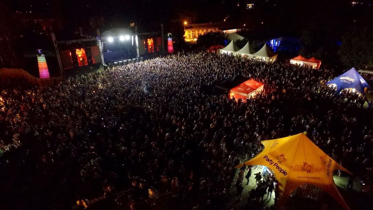 picture IBIZA PARTY 2024 open air