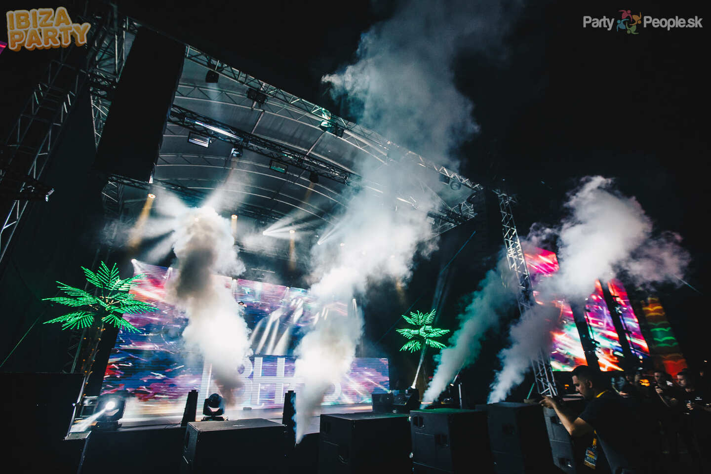 picture IBIZA PARTY 2024 open air