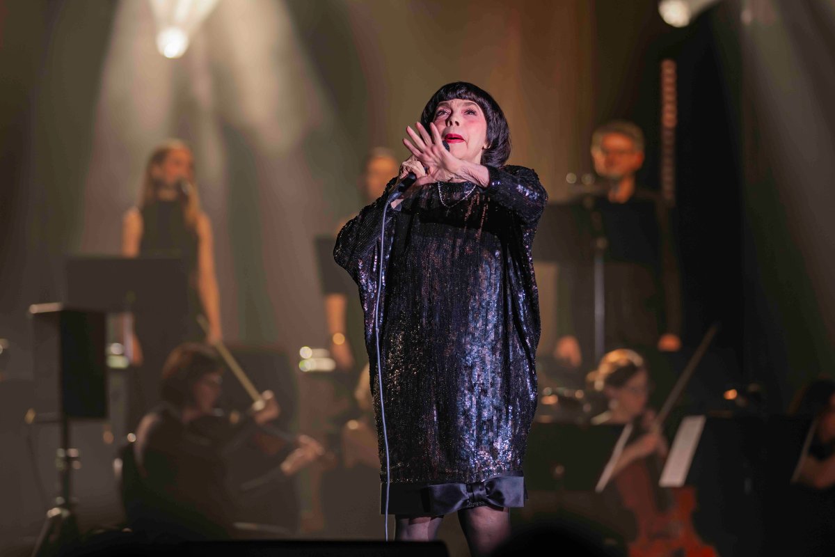 picture MIREILLE MATHIEU 2027
