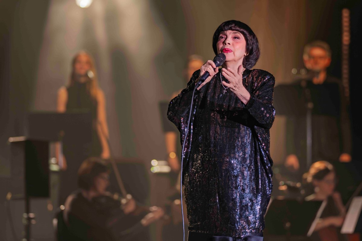 picture MIREILLE MATHIEU 2027